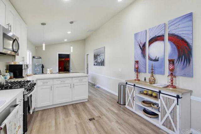 1120 Harvest Lane, Vista, CA 92081