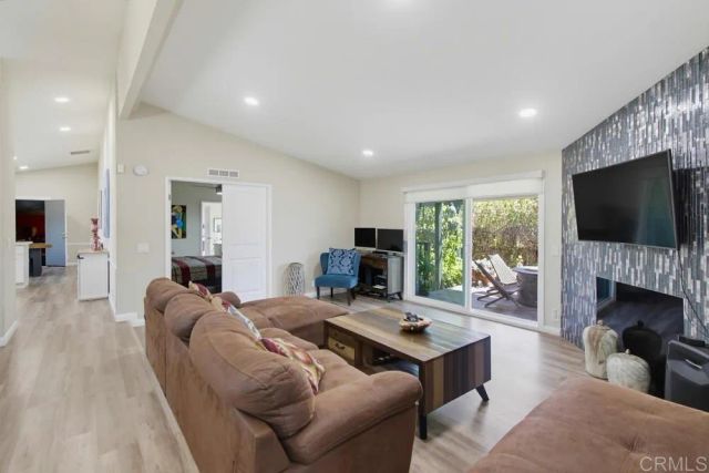 1120 Harvest Lane, Vista, CA 92081