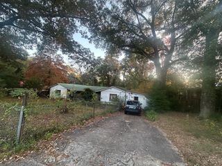 300 Bay Avenue, Defuniak Springs, FL 32435