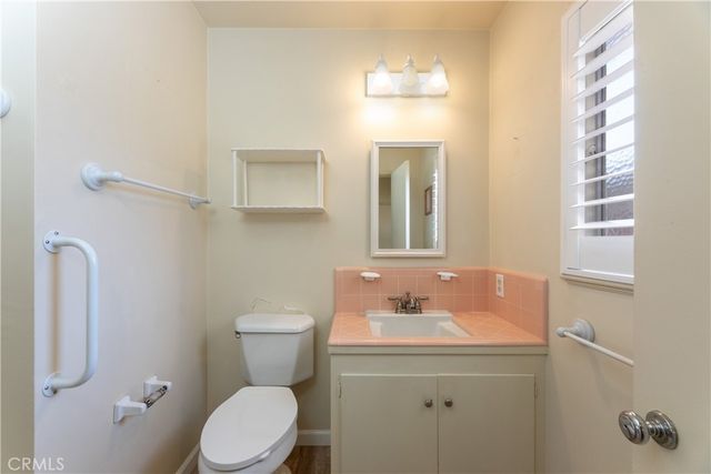 2862 Albury Ave, Long Beach, CA 90815