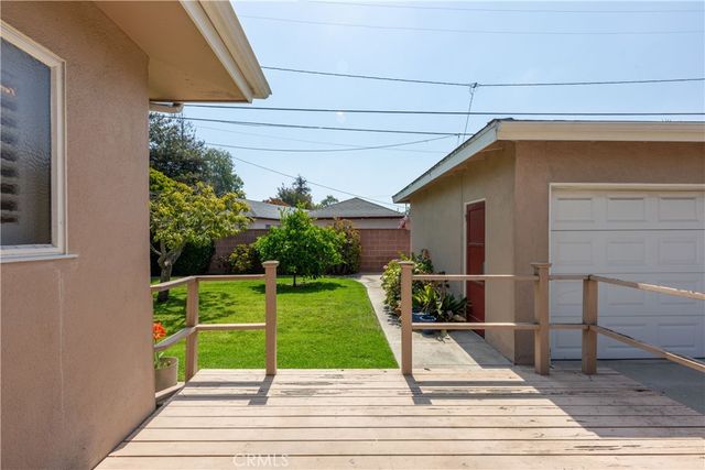 2862 Albury Ave, Long Beach, CA 90815