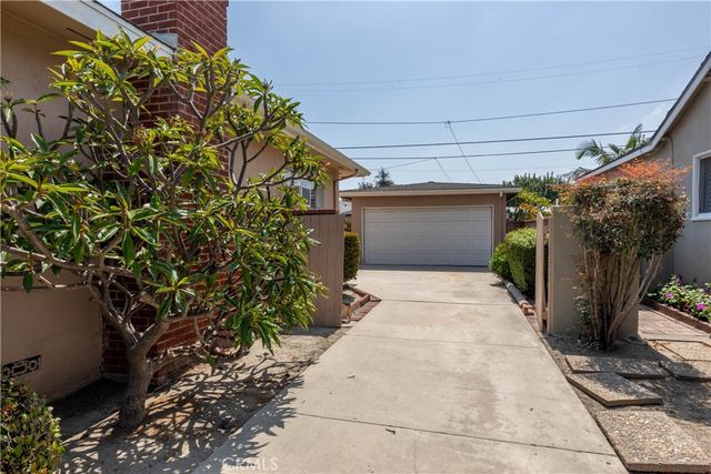 2862 Albury Ave, Long Beach, CA 90815