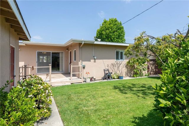 2862 Albury Ave, Long Beach, CA 90815