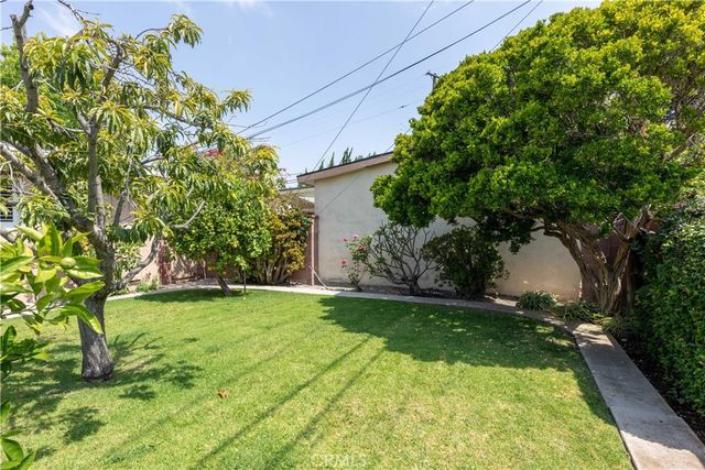 2862 Albury Ave, Long Beach, CA 90815