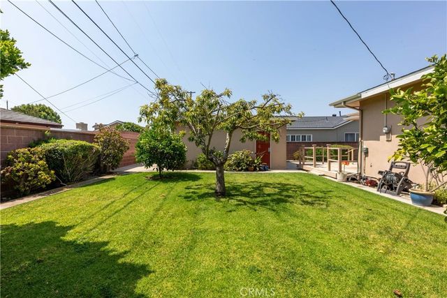 2862 Albury Ave, Long Beach, CA 90815