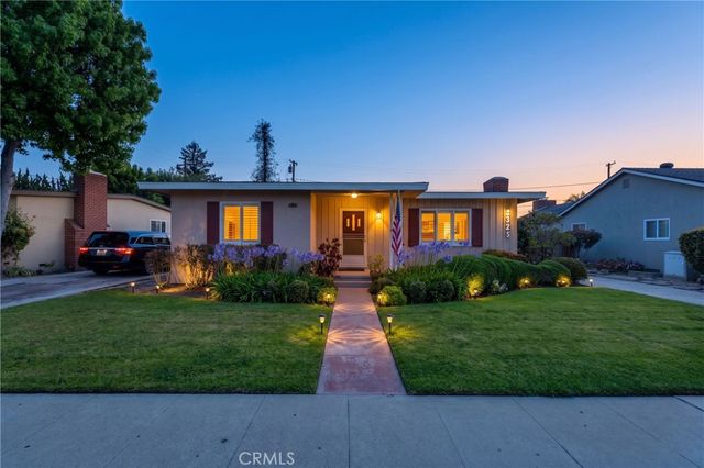 2862 Albury Ave, Long Beach, CA 90815