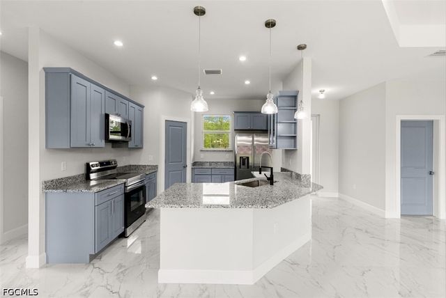 343 Desoto BLVD N, Naples, FL 34120