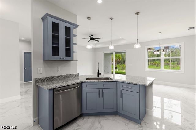 343 Desoto BLVD N, Naples, FL 34120