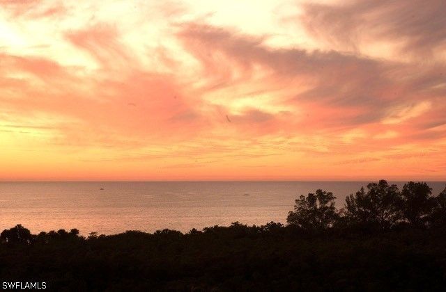 17 Bluebill AVE 803, Naples, FL 34108