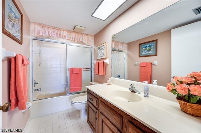 17 Bluebill AVE 803, Naples, FL 34108