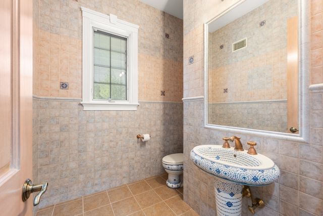 15 Brown Street, Weston, MA 02493