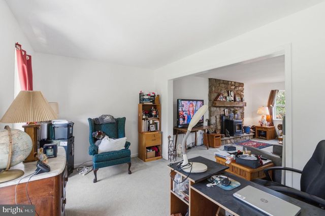 439 MEADOW DR, Lincoln University, PA 19352