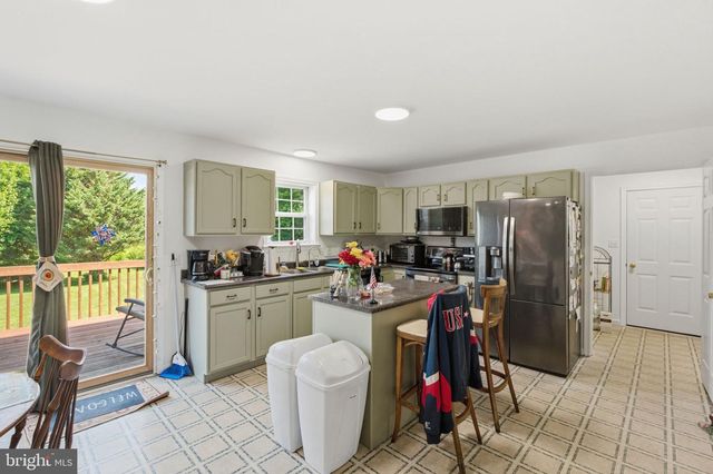 439 MEADOW DR, Lincoln University, PA 19352