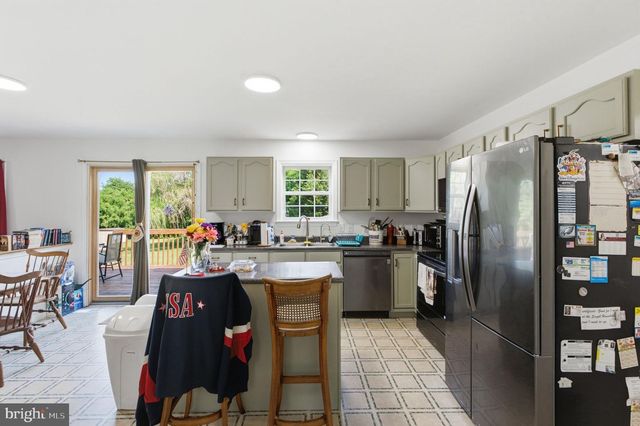 439 MEADOW DR, Lincoln University, PA 19352