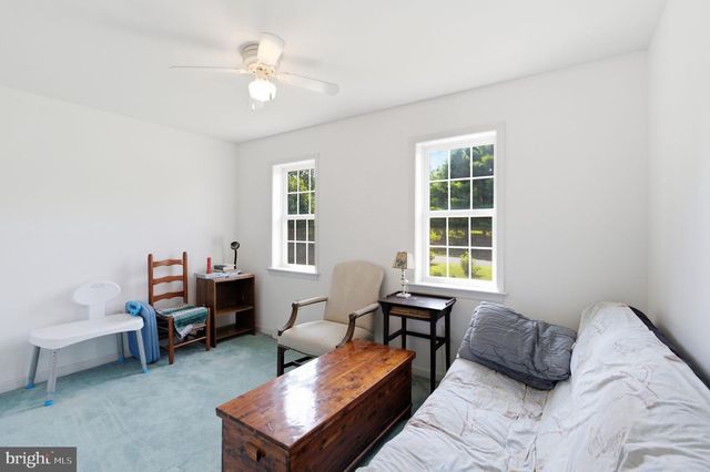 439 MEADOW DR, Lincoln University, PA 19352