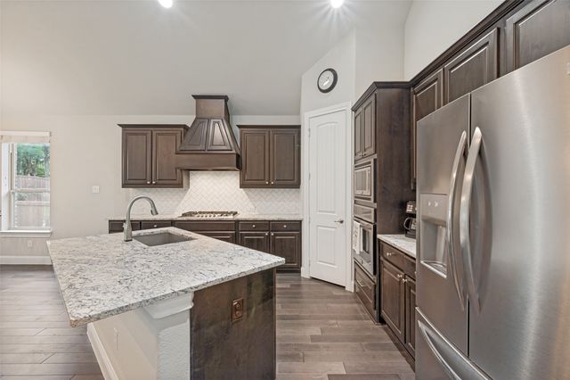 120 Shadow Creek Lane, Hickory Creek, TX 75065