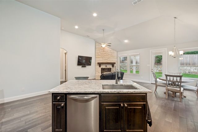 120 Shadow Creek Lane, Hickory Creek, TX 75065