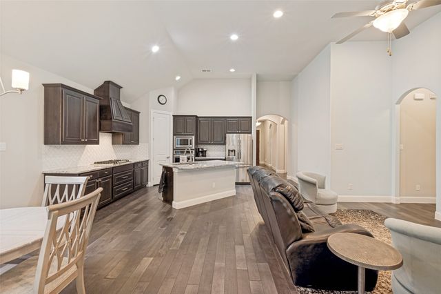 120 Shadow Creek Lane, Hickory Creek, TX 75065