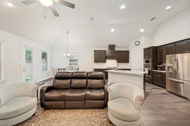 120 Shadow Creek Lane, Hickory Creek, TX 75065