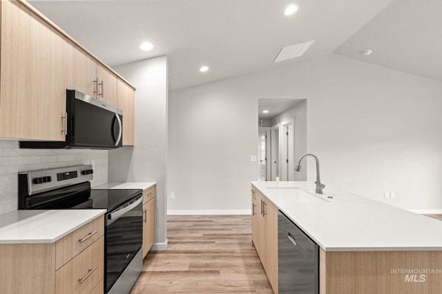 17653 N Raynolds Peak Way, Nampa, ID 83687