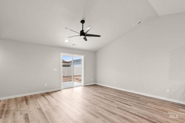 17653 N Raynolds Peak Way, Nampa, ID 83687