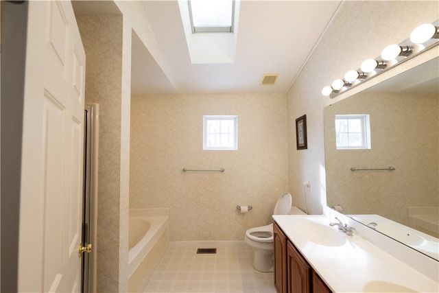 203 Chadwick Trail, Cranberry Twp, PA 16066