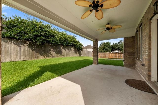 2521 Twisting Pine Court, Kingwood, TX 77345