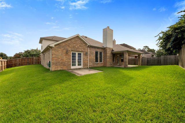2521 Twisting Pine Court, Kingwood, TX 77345