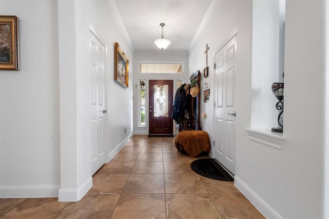 2521 Twisting Pine Court, Kingwood, TX 77345