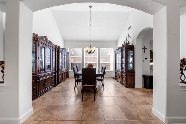 2521 Twisting Pine Court, Kingwood, TX 77345