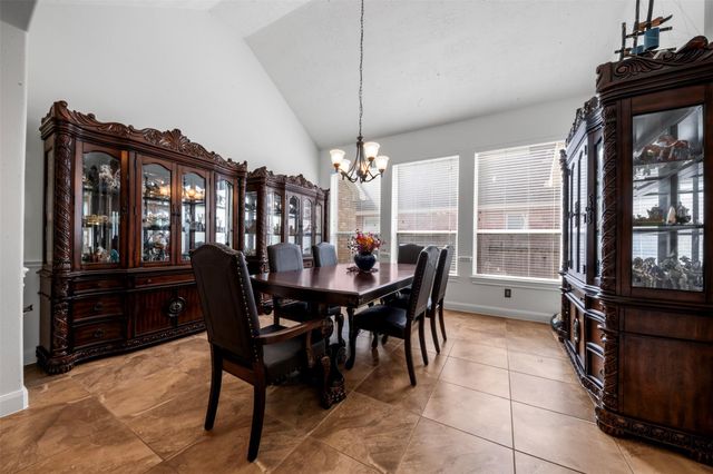2521 Twisting Pine Court, Kingwood, TX 77345