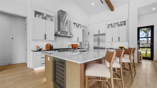 1915 TULIP DRIVE, Sarasota, FL 34239