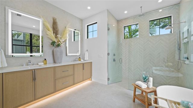 1915 TULIP DRIVE, Sarasota, FL 34239