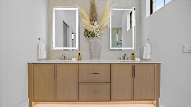 1915 TULIP DRIVE, Sarasota, FL 34239