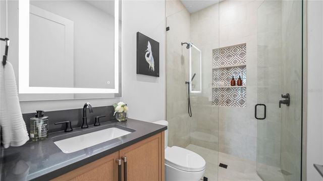 1915 TULIP DRIVE, Sarasota, FL 34239