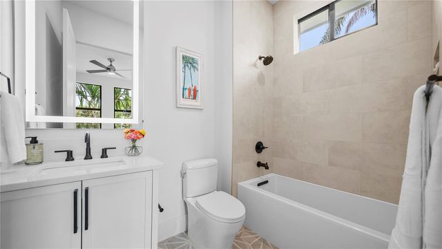 1915 TULIP DRIVE, Sarasota, FL 34239