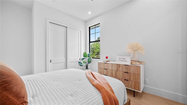 1915 TULIP DRIVE, Sarasota, FL 34239