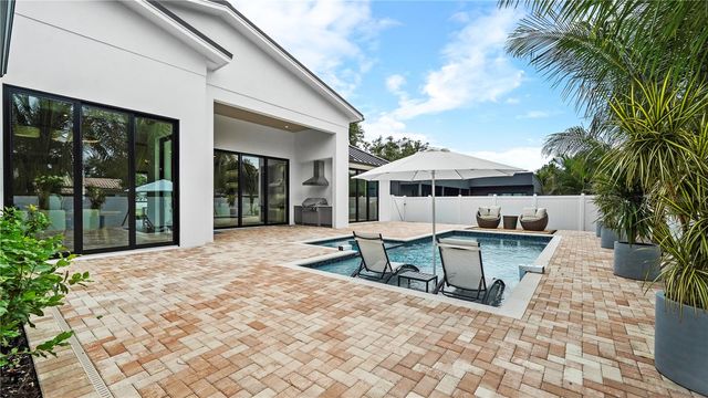1915 TULIP DRIVE, Sarasota, FL 34239