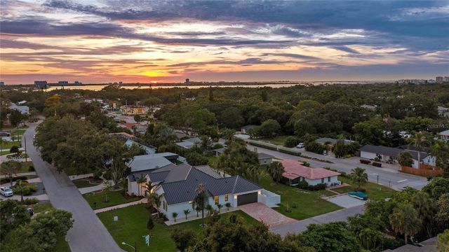 1915 TULIP DRIVE, Sarasota, FL 34239