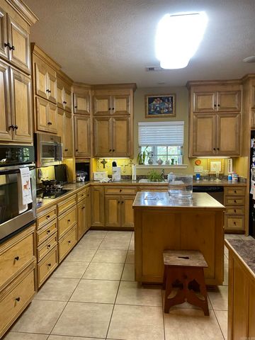 6 Maplewood West, Heber Springs, AR 72543