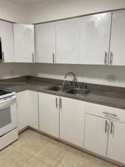 210 NE 40th Ct 1-2, Oakland Park, FL 33334