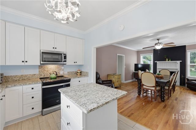 8818 Whitefield Avenue, Savannah, GA 31406