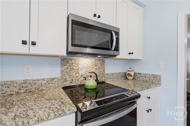 8818 Whitefield Avenue, Savannah, GA 31406