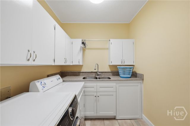8818 Whitefield Avenue, Savannah, GA 31406