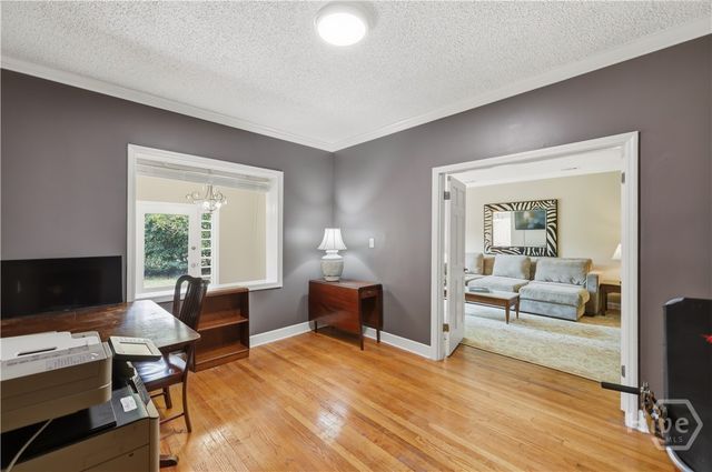 8818 Whitefield Avenue, Savannah, GA 31406