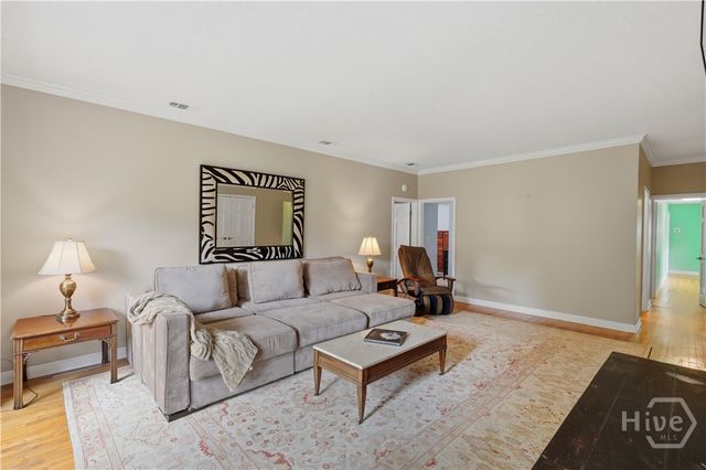 8818 Whitefield Avenue, Savannah, GA 31406