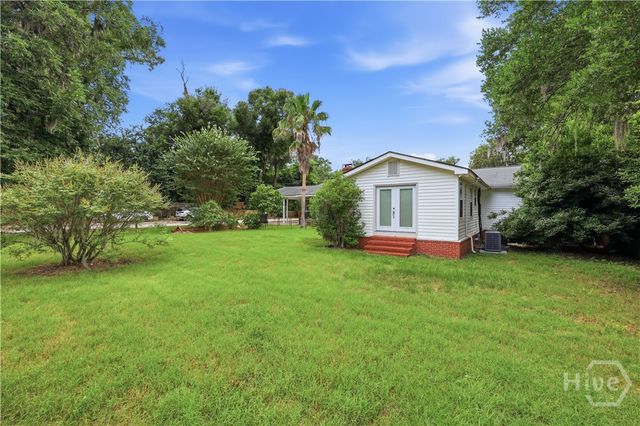 8818 Whitefield Avenue, Savannah, GA 31406