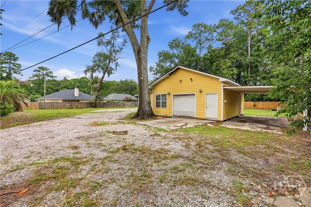 8818 Whitefield Avenue, Savannah, GA 31406
