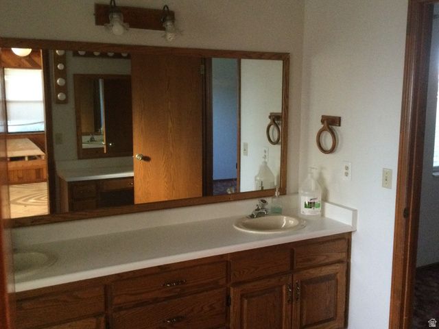 30 N MAIN ST, Aurora, UT 84620