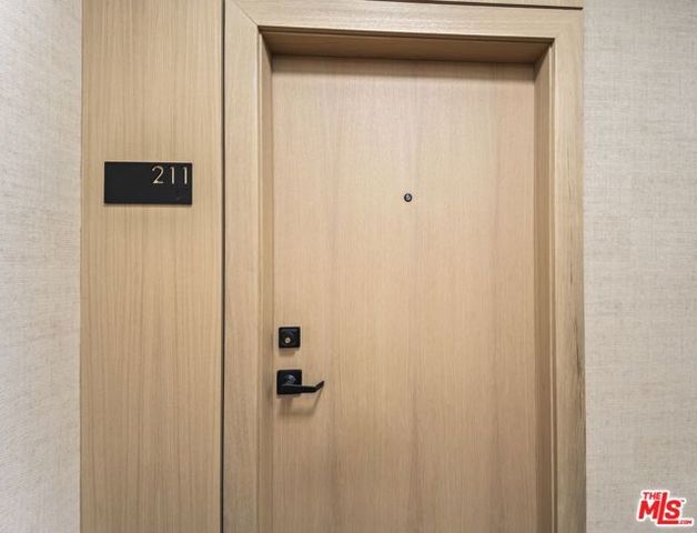 999 N Doheny Drive 211, West Hollywood, CA 90069